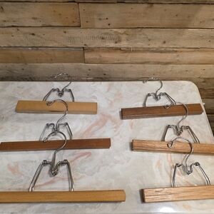 Wooden Clip Hanger Set in Natural Brown - Home Wall Decor